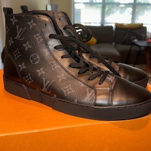 Louis Vuitton Men’s high top sneakers. Only worn once. US size 10. EuroSize43.